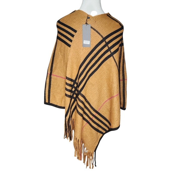 NWT Kimberly.e Knit Poncho One Size Fits Most - Picture 1 of 5
